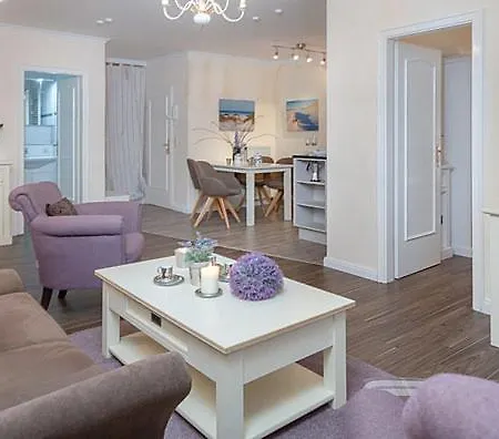 F35b 45 Seaside 45 Apartment